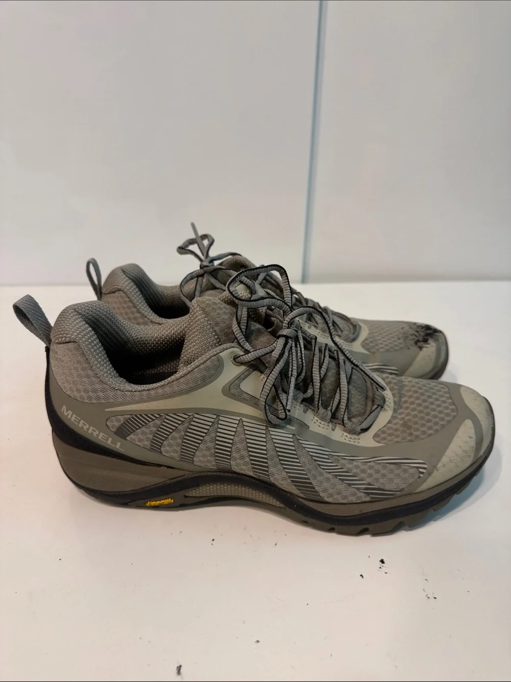 Used Merrell Gray Lightweight Trail Sneakers women’s 8.5